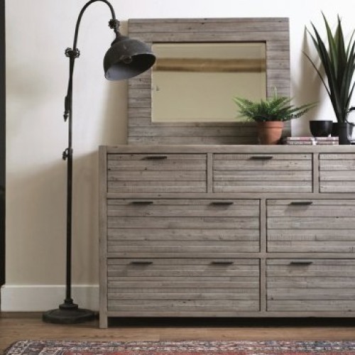 Chest of Drawers Chest of Drawers