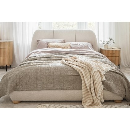 Reed Chunky Boucle Bedframe Reed Chunky Boucle Bedframe