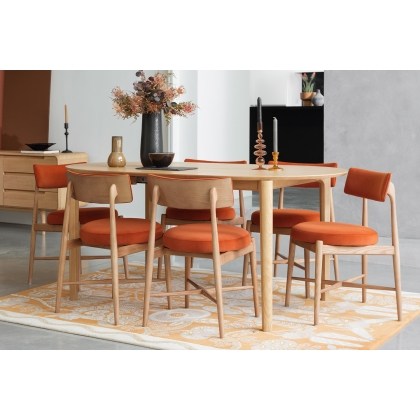 G Plan Winchester Retro Oak 130-170cm Rounded Extending Dining Table G Plan Winchester Retro Oak 130-170cm Rounded Extending Dining Table