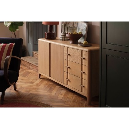 G Plan Maddison Oak Wide Sideboard G Plan Maddison Oak Wide Sideboard