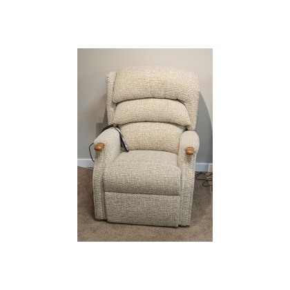 Ex-Display Liskeard - Celebrity Westbury Grand Dual Motor Lift & Tilt Chair Ex-Display Liskeard - Celebrity Westbury Grand Dual Motor Lift & Tilt Chair