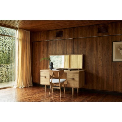 G Plan Larsen Oak Dressing Table G Plan Larsen Oak Dressing Table