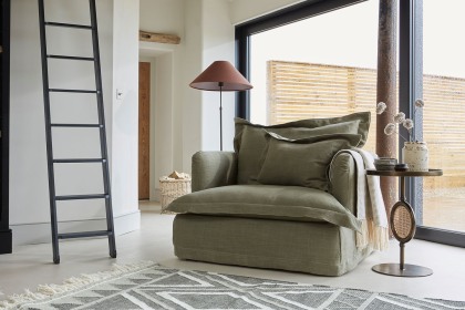 Tetrad Heritage Ava Loose Cover Snuggler Chair Tetrad Heritage Ava Loose Cover Snuggler Chair