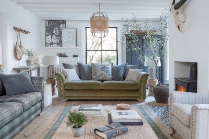 Alstons Evesham 4 Seater Grand Standard Back Sofa Alstons Evesham 4 Seater Grand Standard Back Sofa