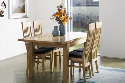 Moda Solid Oak Extending Dining Table & 6 Slatted Back Chairs PU Seat