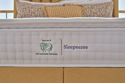 Sleepeezee Wool Luxe 3700 Divan Bed Sleepeezee Wool Luxe 3700 Divan Bed