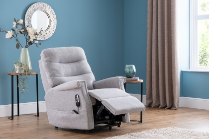 Celebrity Furniture Sandhurst Standard Cloud Zero Riser Recliner Chair Celebrity Furniture Sandhurst Standard Cloud Zero Riser Recliner Chair