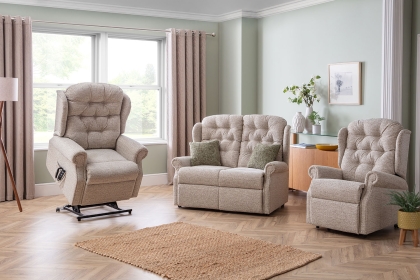 Celebrity Furniture Woburn Petite Motor Riser Recliner Chair Celebrity Furniture Woburn Petite Motor Riser Recliner Chair