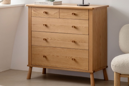 Gallery Direct Wycombe Oak 5 Drawer Chest of Drawers Gallery Direct Wycombe Oak 5 Drawer Chest of Drawers