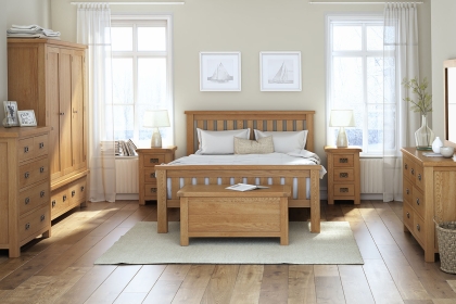 Salisbury Waxed Premium Oak Wide Bedside Table Salisbury Waxed Premium Oak Wide Bedside Table