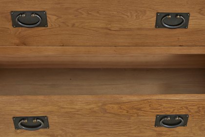 Salisbury Waxed Premium Oak 2 Over 3 Chest Of Drawers Salisbury Waxed Premium Oak 2 Over 3 Chest Of Drawers