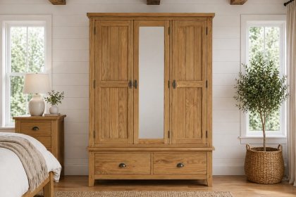 Burford Country Oak Triple Wardrobe Burford Country Oak Triple Wardrobe