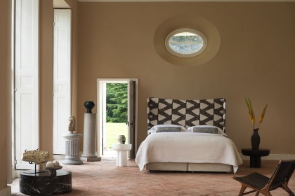 Hypnos Legacy Origins VI Pocket Firm Edge Deep Base Divan Bed Hypnos Legacy Origins VI Pocket Firm Edge Deep Base Divan Bed