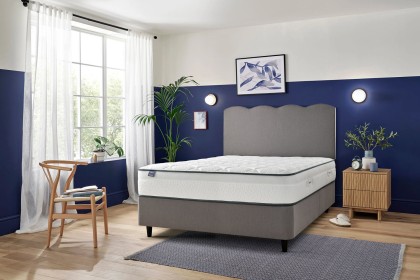 Silentnight UltraGel™ Pearl 1000 Mirapocket Premium Base Divan Bed Silentnight UltraGel™ Pearl 1000 Mirapocket Premium Base Divan Bed