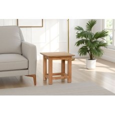 Moda 100% Solid Oak Side Table Moda 100% Solid Oak Side Table