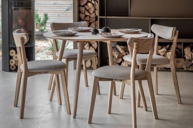 Gallery Direct Hatfield Natural Oak 110cm Round Dining Table Set & x4 Chairs Gallery Direct Hatfield Natural Oak 110cm Round Dining Table Set & x4 Chairs