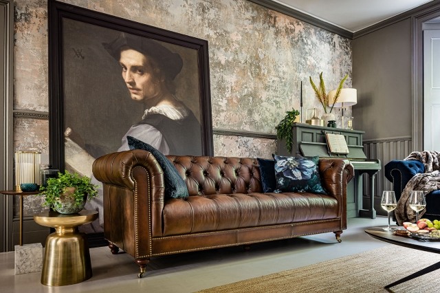 Buckingham Leather Chesterfield 4 Seater Sofa in Vintage Cognac Buckingham Leather Chesterfield 4 Seater Sofa in Vintage Cognac