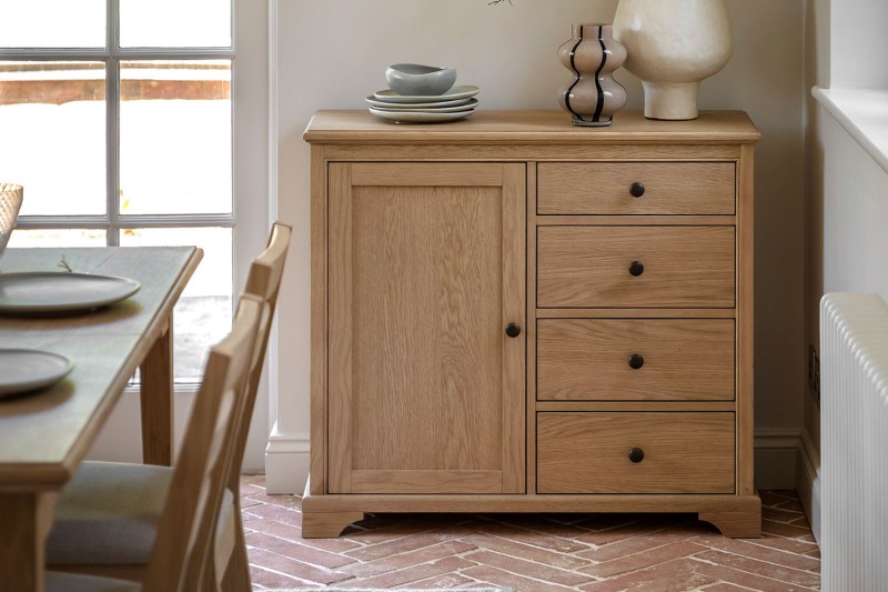 Gallery Direct Malvern Natural Oak 1 Door 4 Drawer Sideboard Gallery Direct Malvern Natural Oak 1 Door 4 Drawer Sideboard