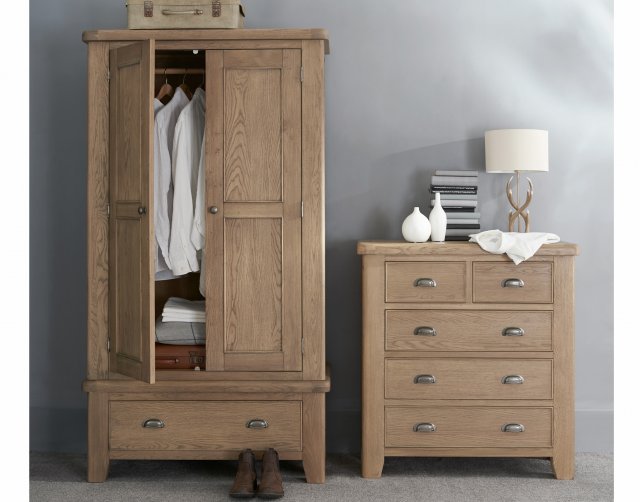 Oak wardrobe and chest shop of drawers