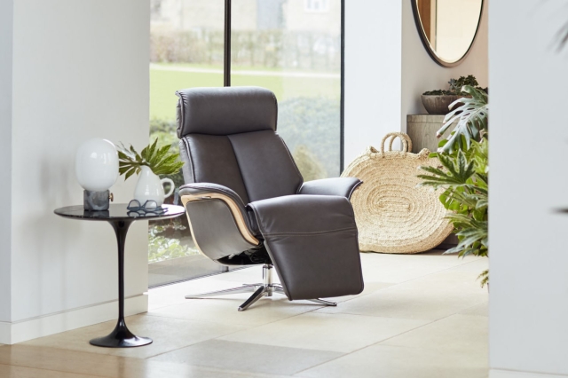 G plan outlet leather chair