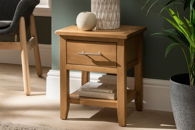 Chester Oak Lamp Table 36x40cm Chester Oak Lamp Table 36x40cm