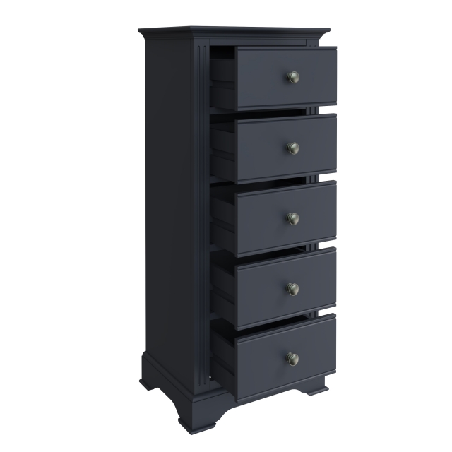 Narrow depth online dresser