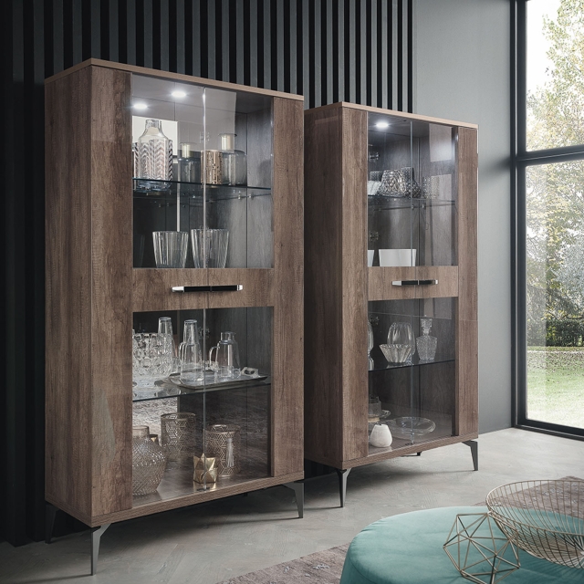 Oak curio outlet